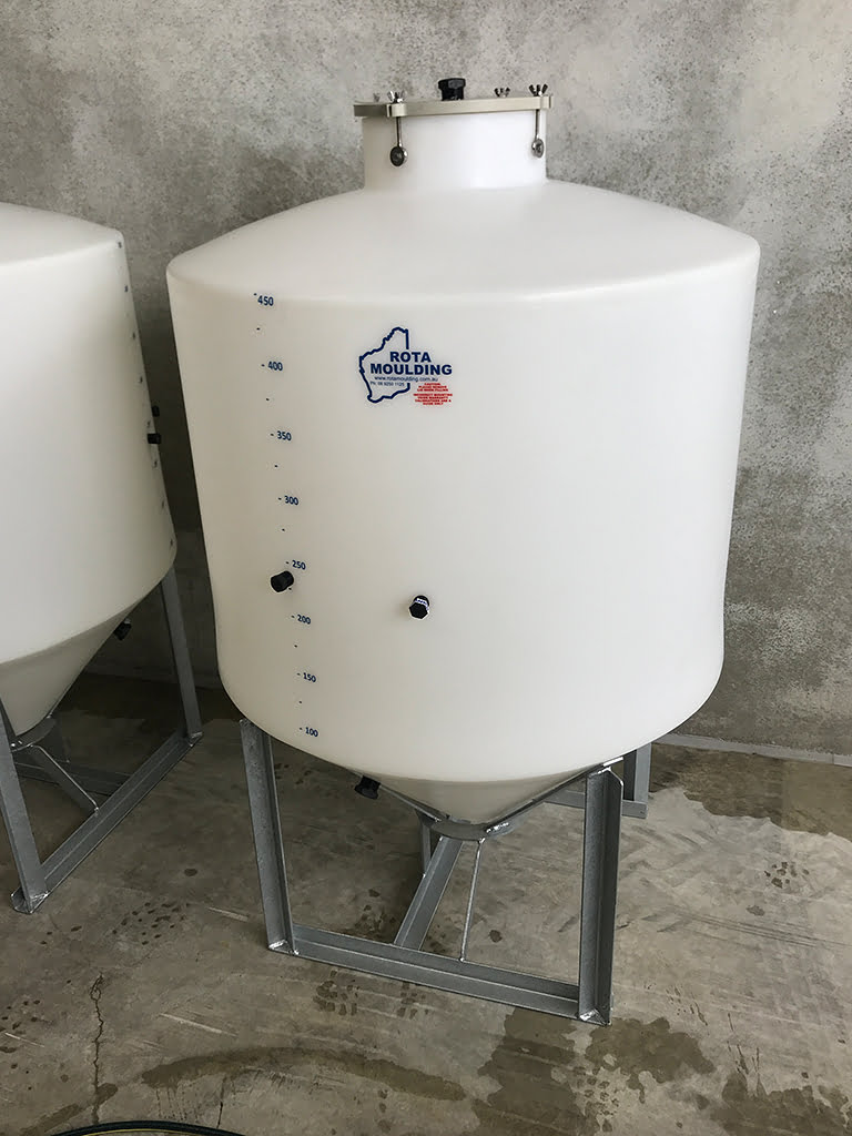 400L Cone Bottom Tank - Image 5