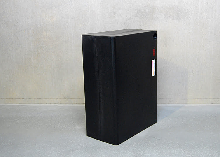 UNI 100 - Image 2