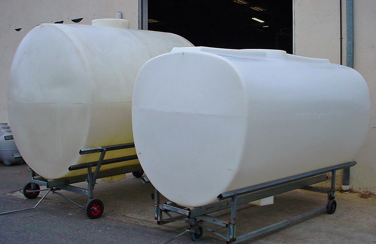7000L Full Draining / Spray Tank - Image 2